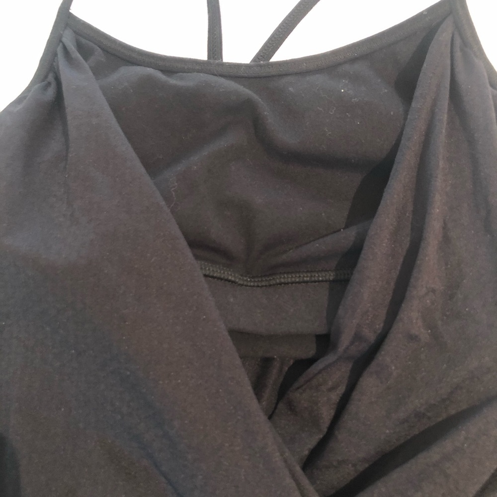 Black workout tank with built in bra - Picture 3 of 5